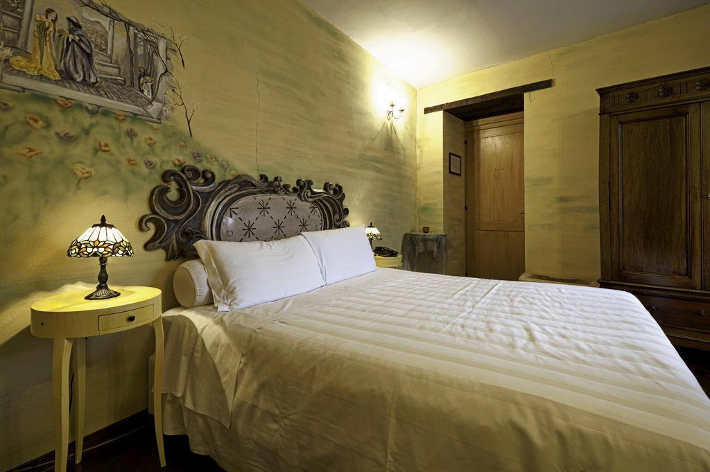 Hostal Borgo Casale Albareto  Habitación foto